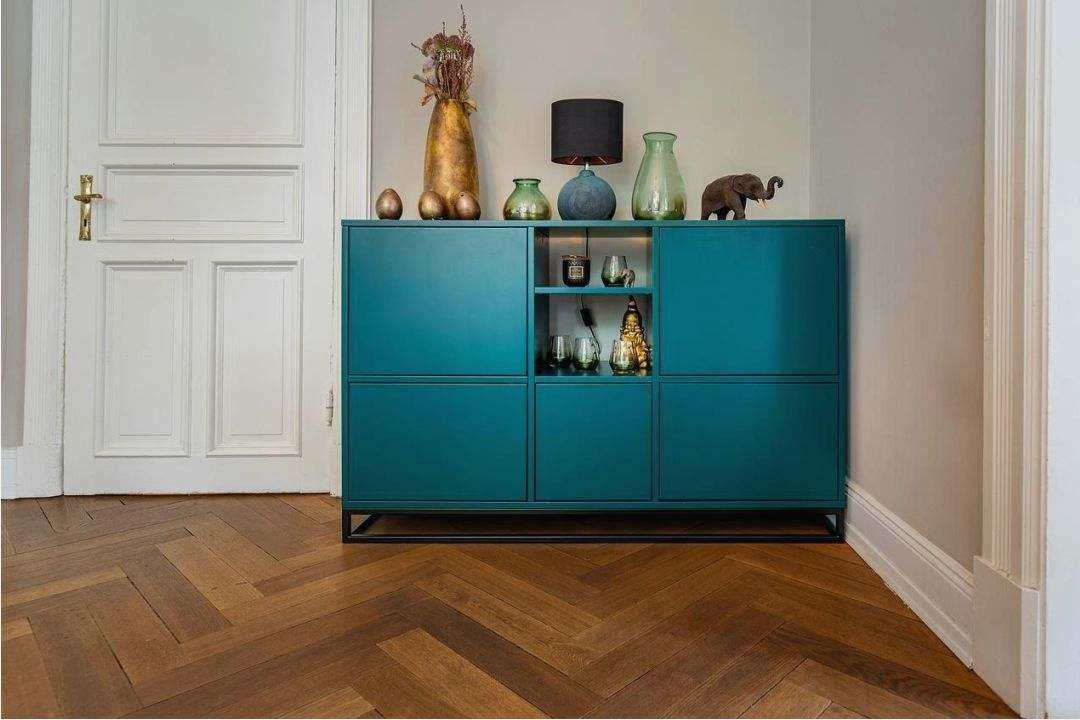 Rectangular oak table